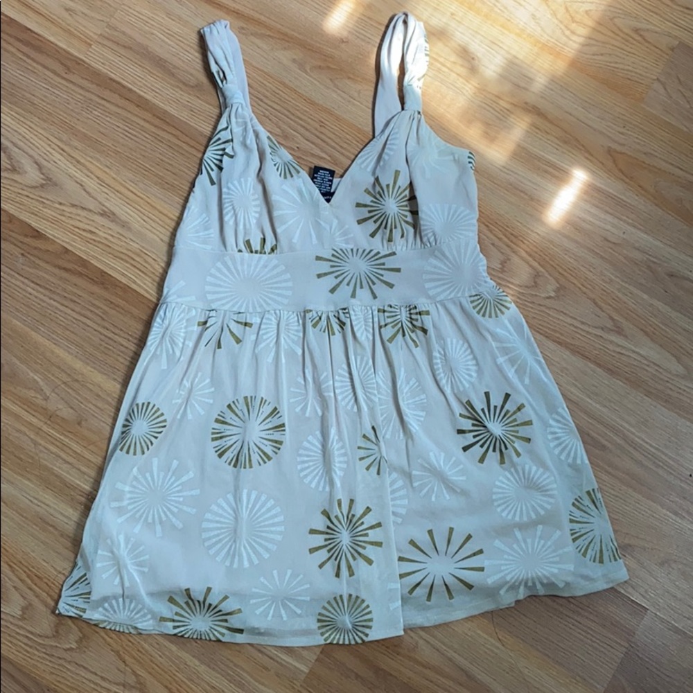 Elegant tan top